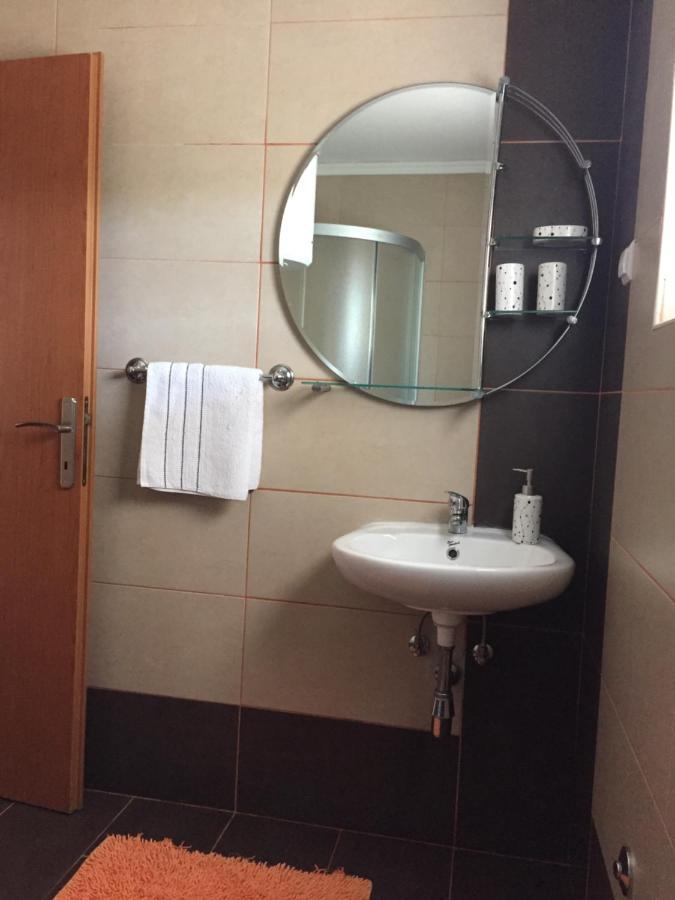 Apartments Kukuruzovic Vrh  エクステリア 写真